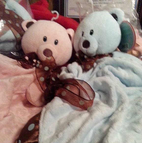 Teddy bears in blanket - Picture 10 of 10